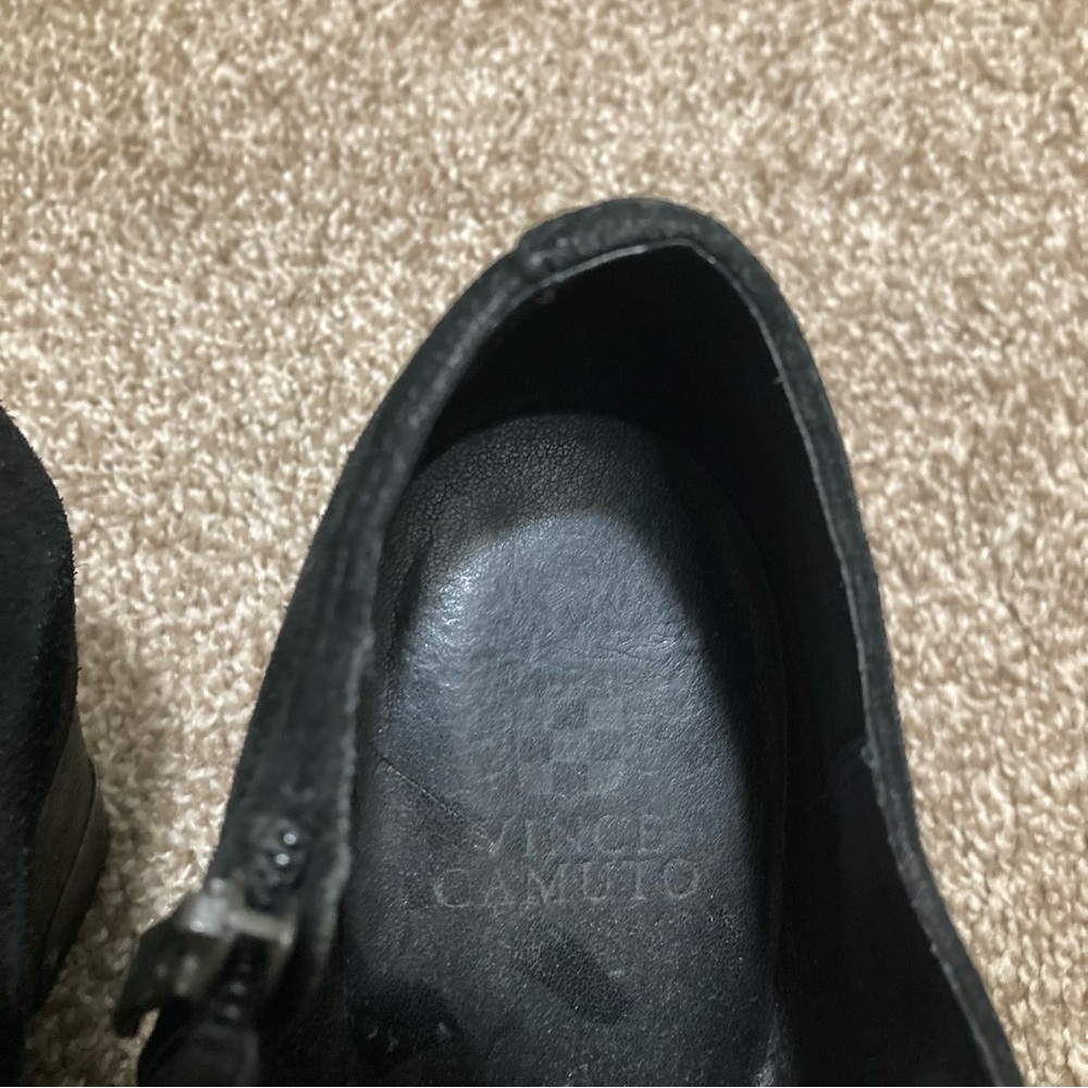 4/$10 - Vince Camuto Heeled Ankle Boots - Picture 6 of 8